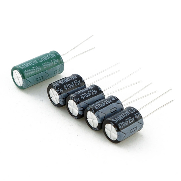 Capacitor set